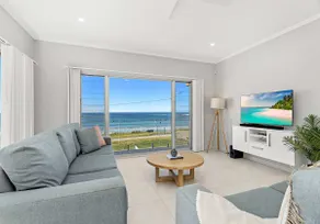 Seabreeze on the Beach - Image 5
