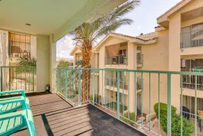 Community Pool & Gym: Apt 5 Mi to Laughlin Casinos - Image 3