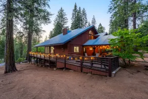 Apple Blossom Lodge | Pool Table+Pond views - Image 2