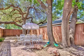 Whistledown Manor • 1 block to TTU • Hot Tub - Image 4