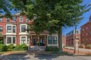 The 87th Townhome - Local Landmark Property - Image 5