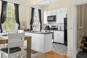 The 87th Townhome - Local Landmark Property - Image 3