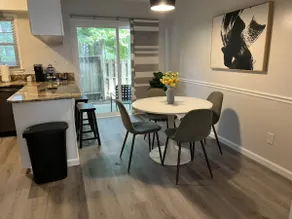 Cary 2 Bedroom End Unit Townhome with 3 beds - Image 3