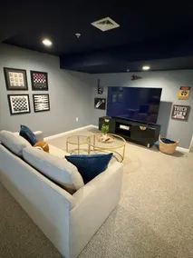 New Luxury Townhouse - Mins to PSU - 8 Guests - Image 4