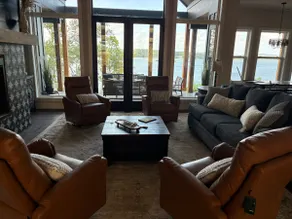 The Suite Retreat - Life is better at the lake! - Image 2