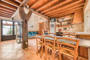 Casa totalmente attrezzata con giardino, terrazza e barbecue | Vista sul giardino | Accetta animali domestici - Image 4