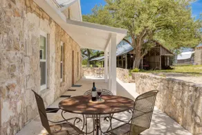 Peaceful 3-Bedroom Ranch Retreat Near Blanco - Image 4