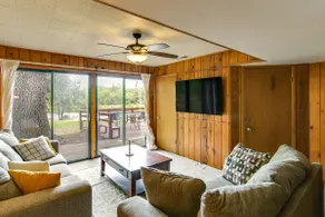 5 Mi to Lake Oroville: Huge Riverfront Home! - Image 3