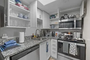 2 Luxury King Beds - Short Walk to Truist Park - Image 3