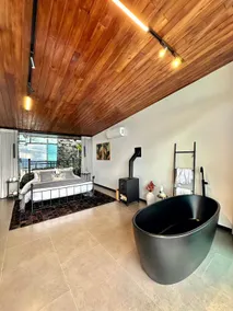 Swimming pool, amazing view and bathtub in the room! - Image 3