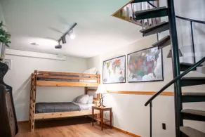 Bob's Sled Lodge – 2BR Killington Retreat Near Slopes & Trails - Image 4