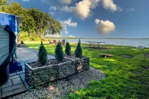 Lakefront 2BR Nautical Cottage with Hot Tub - Image 4