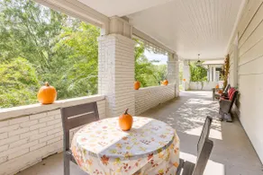 2 Mi to Dtwn: Stylish Urban Retreat in Birmingham - Image 3