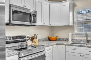 Great Downtown 4BR with 8 Beds and Foosball Fun - Image 2