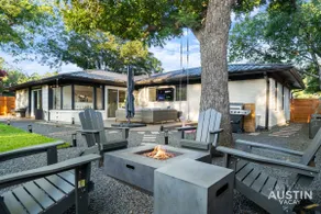 Westgate MidMod w Pet-Friendly Yard, Grill & EV! - Image 4