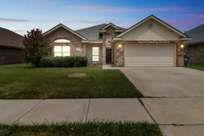 Gorgeous 4br Dakota Springs Home 3 Bedroom Home - Image 2