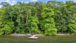 Down on the Bluff: 5 bedroom lake house - Image 5