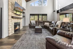 Luxe Mountain Lodge with Hot Tub - Image 2