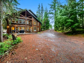 Evergreen House in heart Government Camp - Image 2