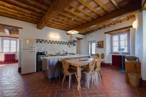 Mensano Old Town Apartment - Image 4