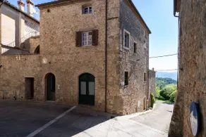 Mensano Old Town Apartment - Image 5