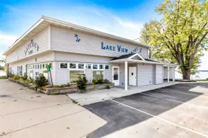 Double Bed Room in Heart of Lake City - Image 5