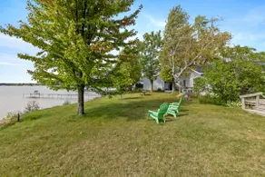 Double Bed Room in Heart of Lake City - Image 3