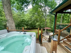 Simply Serene Cozy Cabin,WIFI, AC, HotTub, Firepit - Image 3