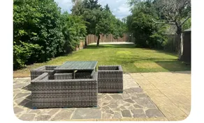 4 BRD House, with Double Parking - Image 2