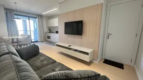 Suite + Extra Room - Unbeatable Location! - Image 5