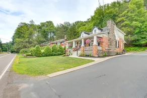 Recently Renovated Harveys Lake Retreat w/ Dock! - Image 3