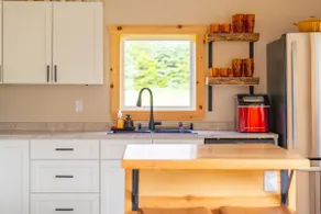 Rosebowl Retreat - 8Bed, Sauna & Tub, 1min to Ski! - Image 4