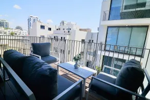 Luxury 2BR in Florentin l Parking & Balcony l Mamak - Image 2
