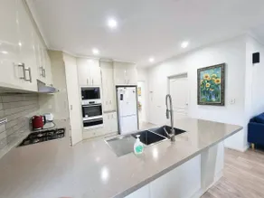 Modern family home in Newport - Image 5