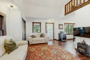 Cozy Cottage with Fire Pit & WiFi - Image 5