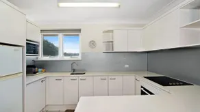 Marese 10 - Gorgeous Beachfront Views - Image 5