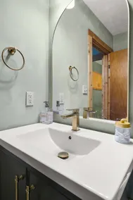 Bright Lakefront 4BR Home, Lake Mitchell + Wifi - Image 5