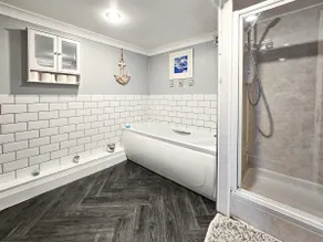 2 Bed Flat - Sleeps 4 - Pets - Parking - Wifi - Image 3