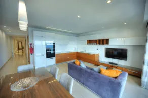 Large 3 bedroom with seafront balcony DDIF1-5 - Image 4
