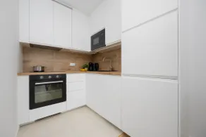 Beautiful City Apartment by Noclegi Renters - Image 4