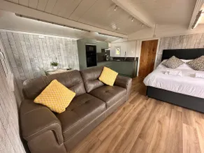 Cwtch Glanmordy by Aberporth Beach Holidays - Image 5