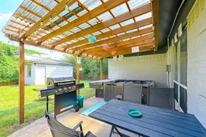 HotTub, Gameroom,17 min to Dickies Arena, FirePit - Image 2
