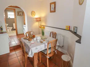 7 Aikenhead Terrace - Image 4