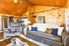 Lakefront Cabin · Private Beach · Dog-Friendly - Image 4