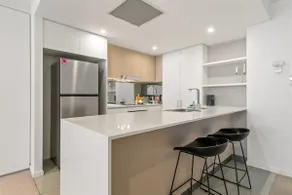 West End Flat with Pool and BBQ Access - Image 3