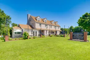 Near Loudoun Wine Trail: Apt w/ Restaurant On-Site - Image 3