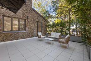 Stylish 3-Bed Newport Stay with Balcony - Image 5