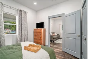 Boho Bungalow | Dog Friendly | Near Downtown - Image 3