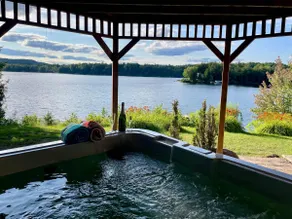 Spa & Waterfront - Chalet le Colibri - Image 2
