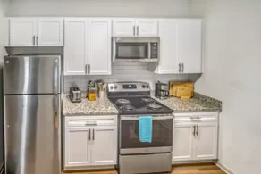 2 bedroom apartment, great for mid term stays - Image 3